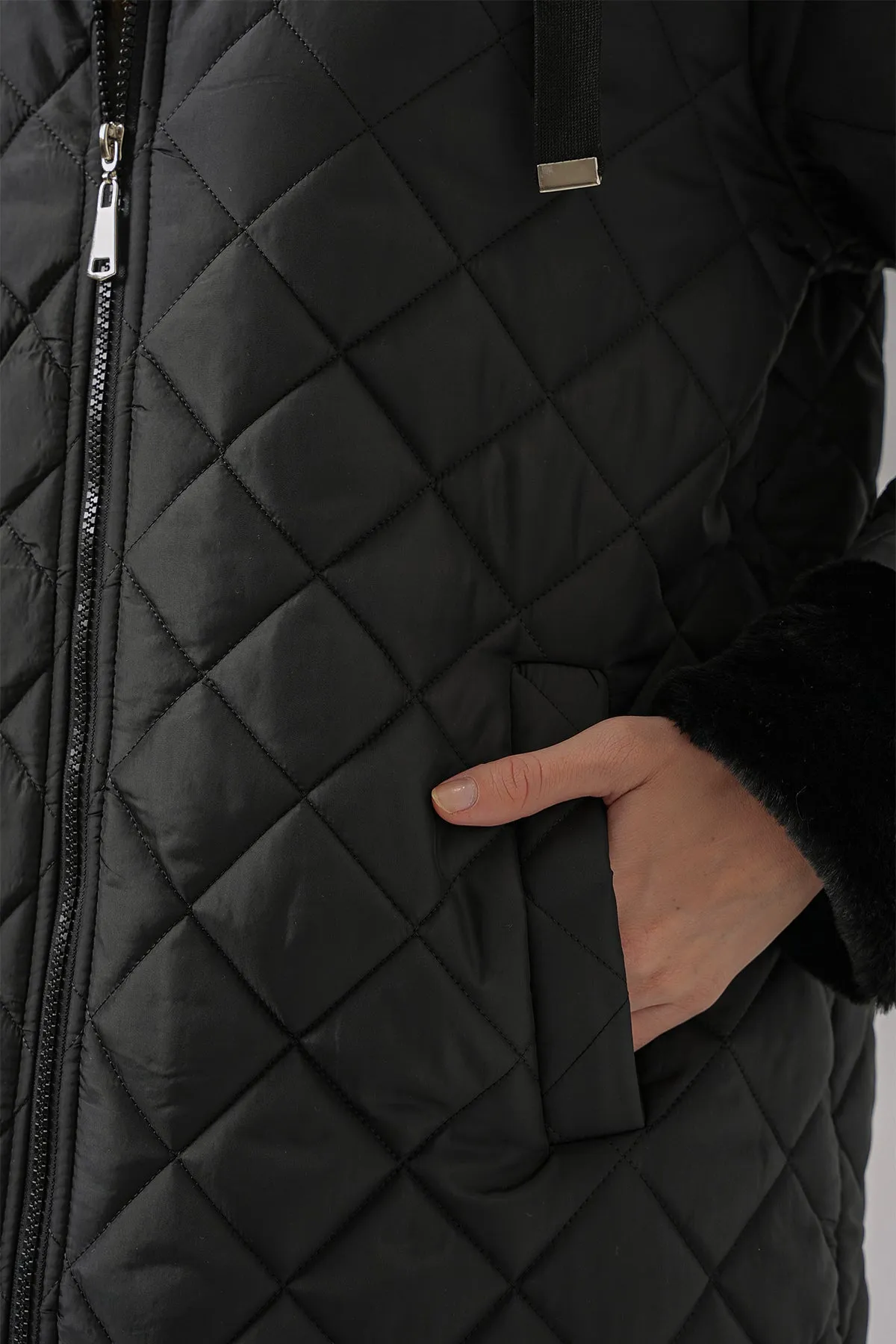 BGD Women Hooded Quilted Jacket - Black - Fresno