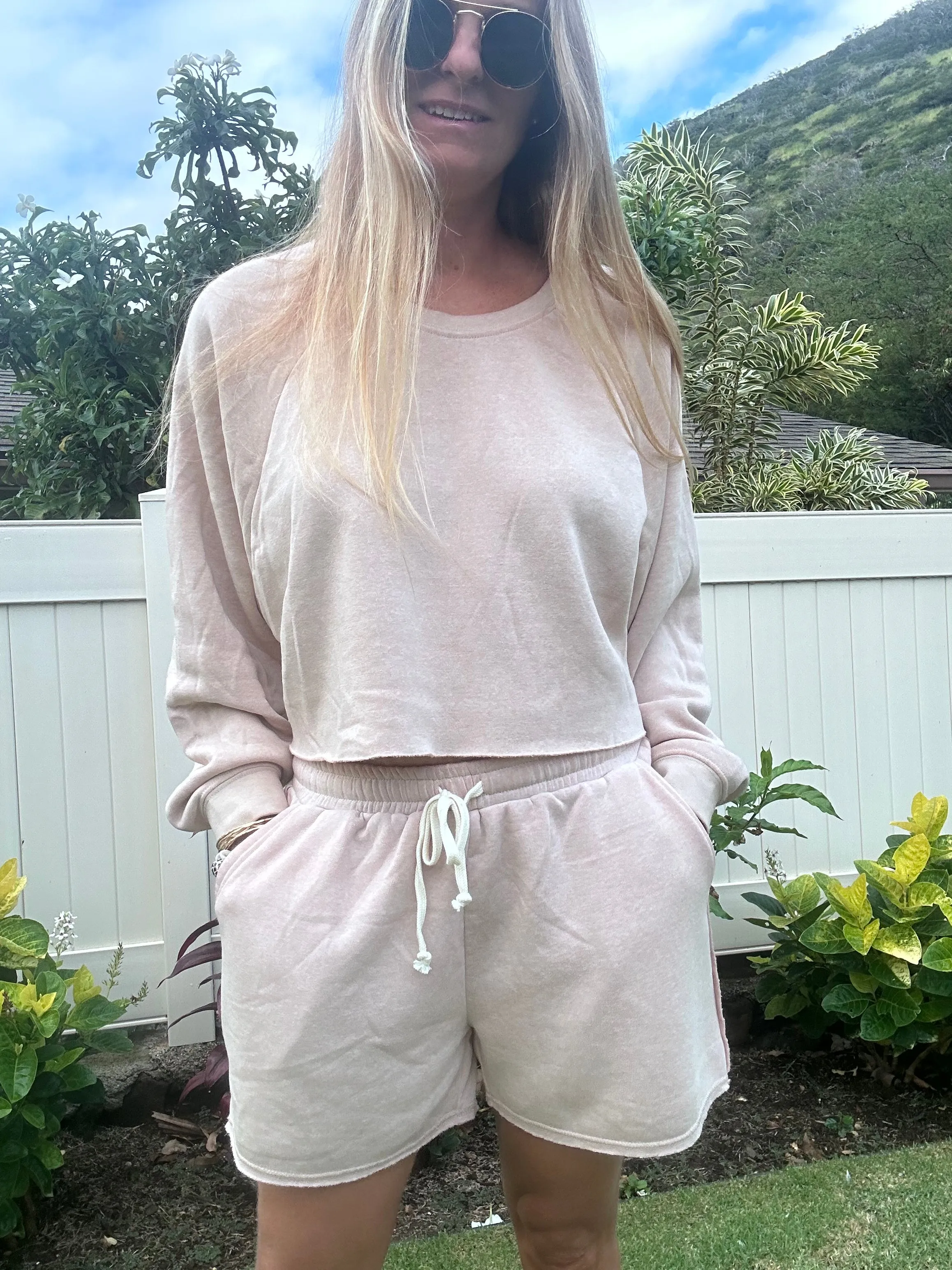 Make it Casual cropped sweatshirt