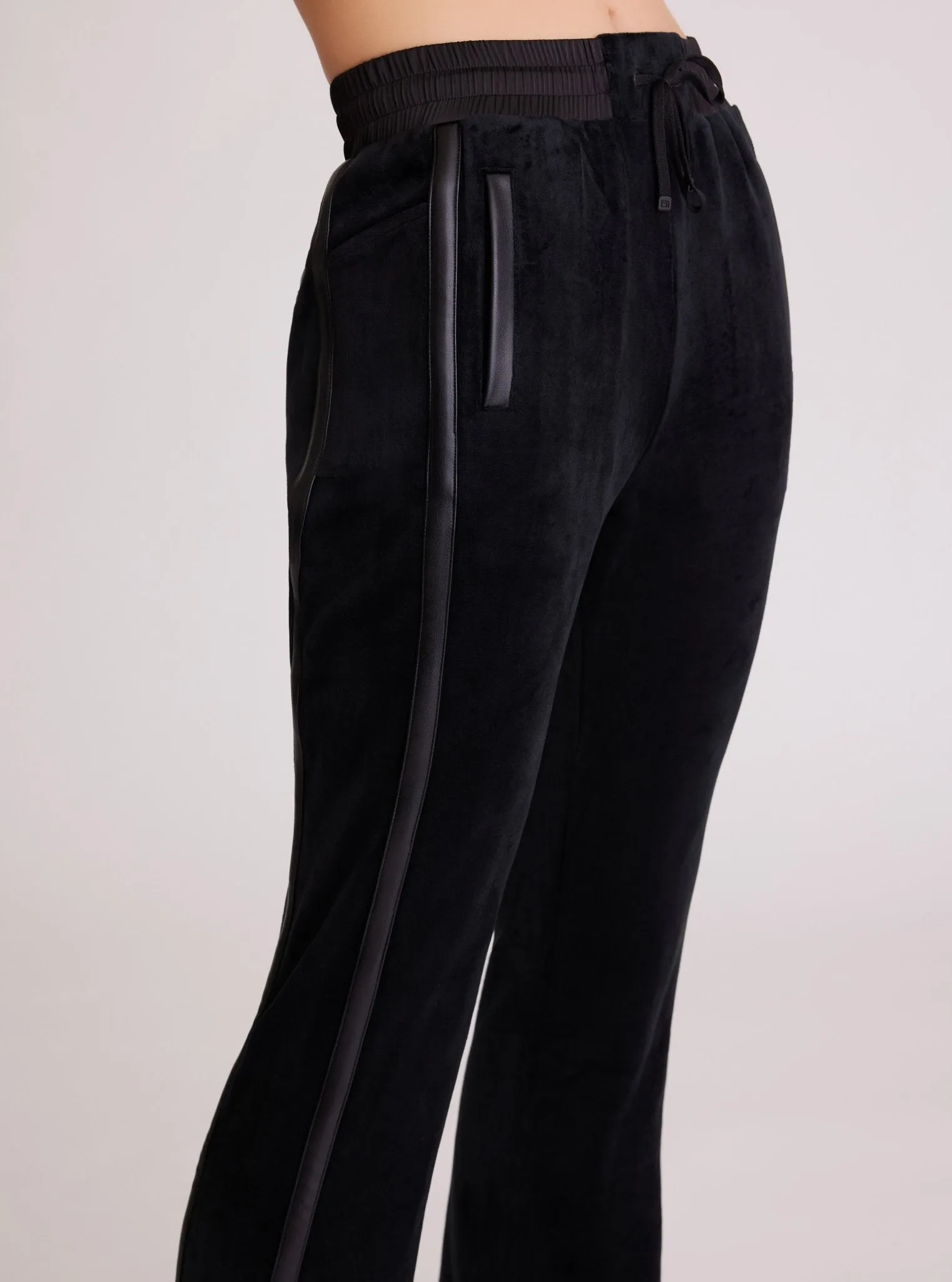 Sporty Velour Pant