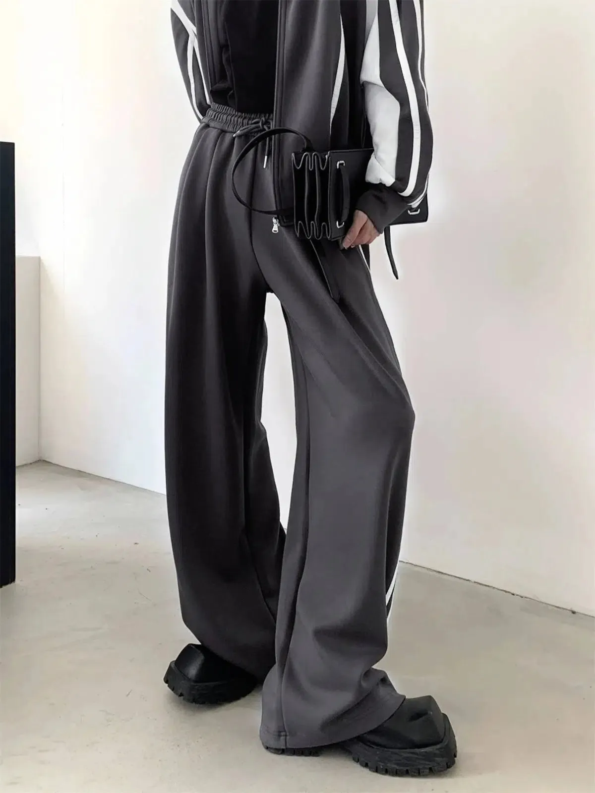 Standing-collar Sporty Jacket & Wide-leg Sporty Pants Setup WN2665