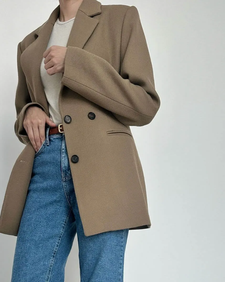 TWO BUTTON TAILORED BLAZER CARAMEL