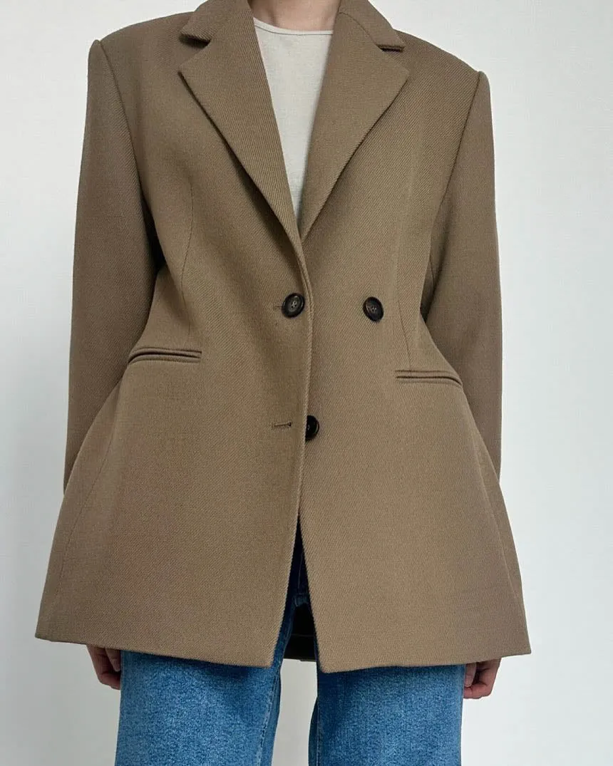 TWO BUTTON TAILORED BLAZER CARAMEL
